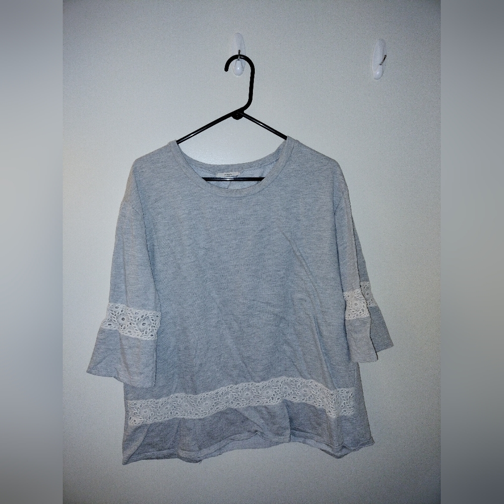 Easel Women's sweatshirt